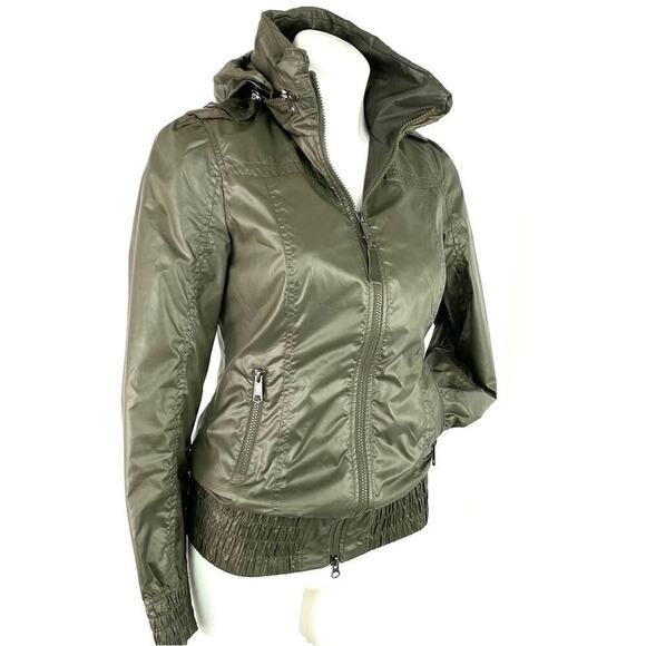 MACKAGE CAMO GREEN PACKABLE BOMBER RAIN JACKET SIZE XS - Picture 3 of 14
